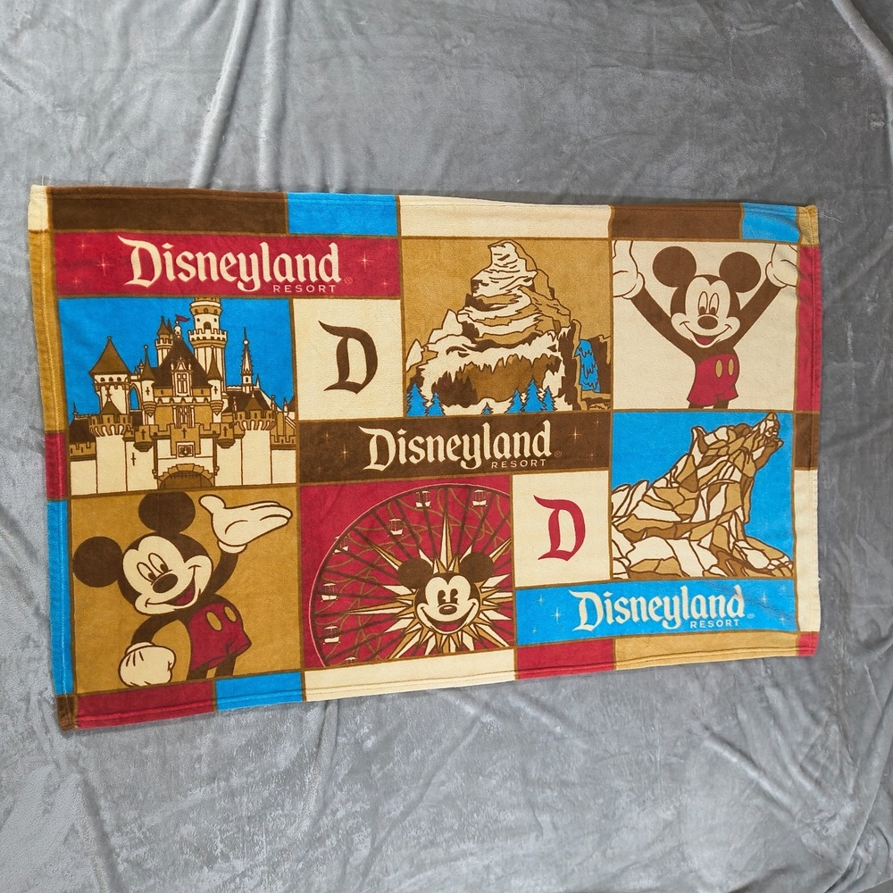 Disneyland Parks Fleece Throw Blanket‎ 61x37 Mickey Mouse Resort Epcot Center